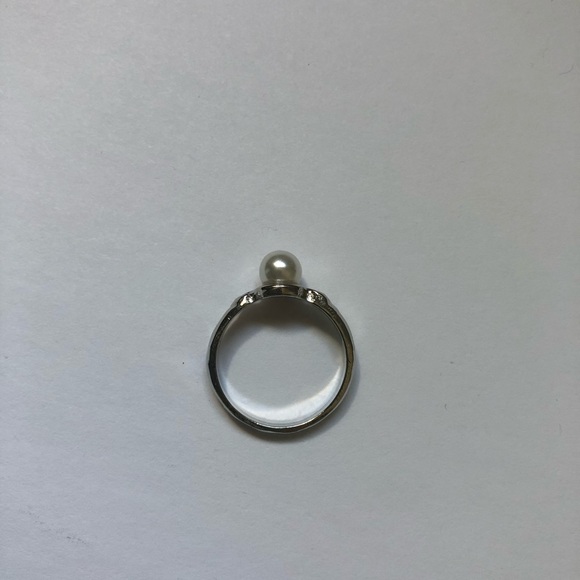 pearl ring - Picture 2 of 2